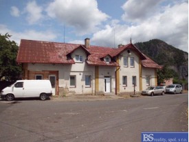 Prodej bytového domu ve Valtířově